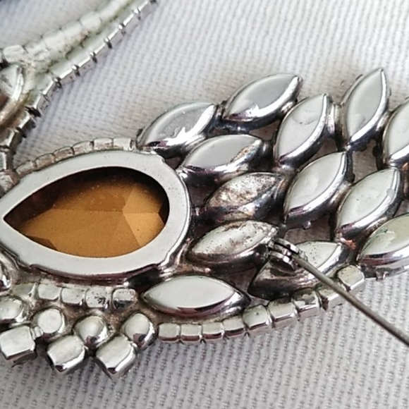 SWAN CRYSTAL ICE BROOCH - Picture 8 of 8